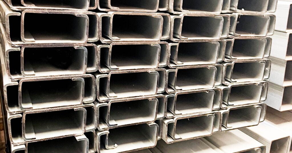 SBB-จำหน่าย-เหล็กตัว-c-ขนาด-เริ่มต้น-3-นิ้ว-หนา-1.6-มม.